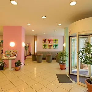 *** Hotel Trip Minerva Frankfurt Duitsland